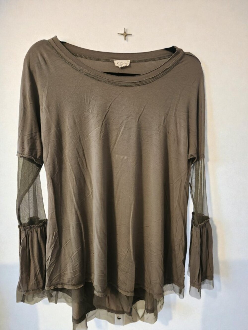 🤎 POL Distressed Boho Top S | Mesh Sleeve Bell Top Raw Hem 🤎 - Picture 2 of 11